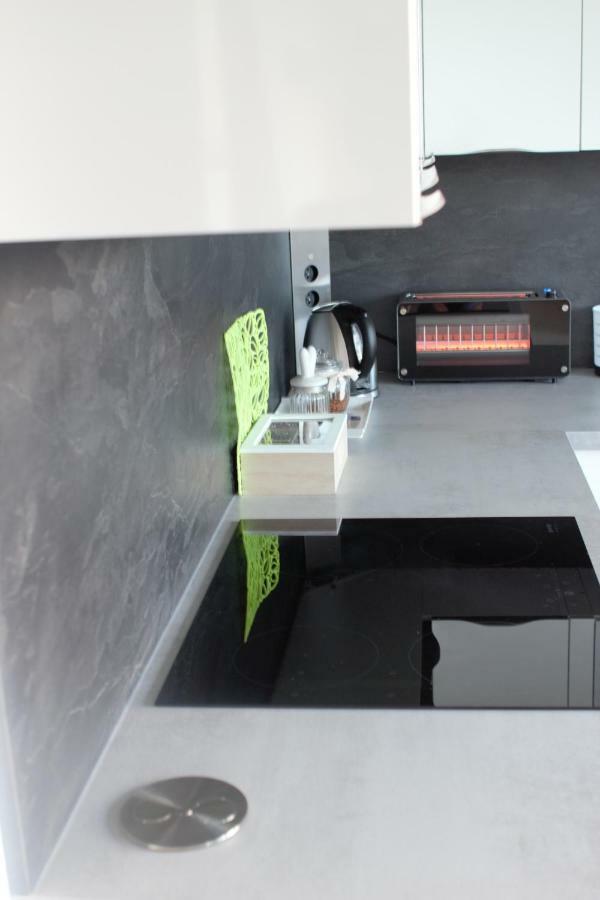 Air-Conditioned City View Apartment 24H Check-In Μπρατισλάβα Εξωτερικό φωτογραφία