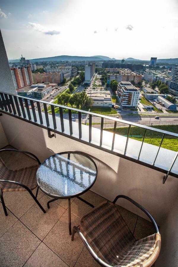 Air-Conditioned City View Apartment 24H Check-In Μπρατισλάβα Εξωτερικό φωτογραφία