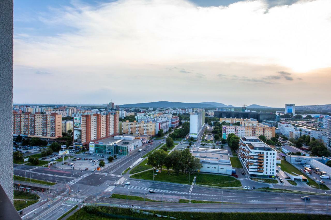 Air-Conditioned City View Apartment 24H Check-In Μπρατισλάβα Εξωτερικό φωτογραφία
