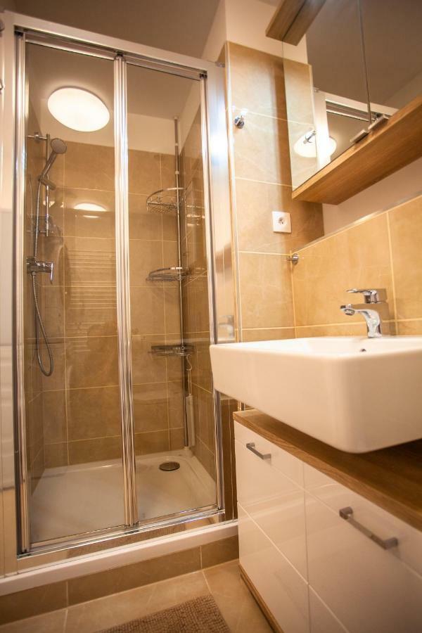 Air-Conditioned City View Apartment 24H Check-In Μπρατισλάβα Εξωτερικό φωτογραφία