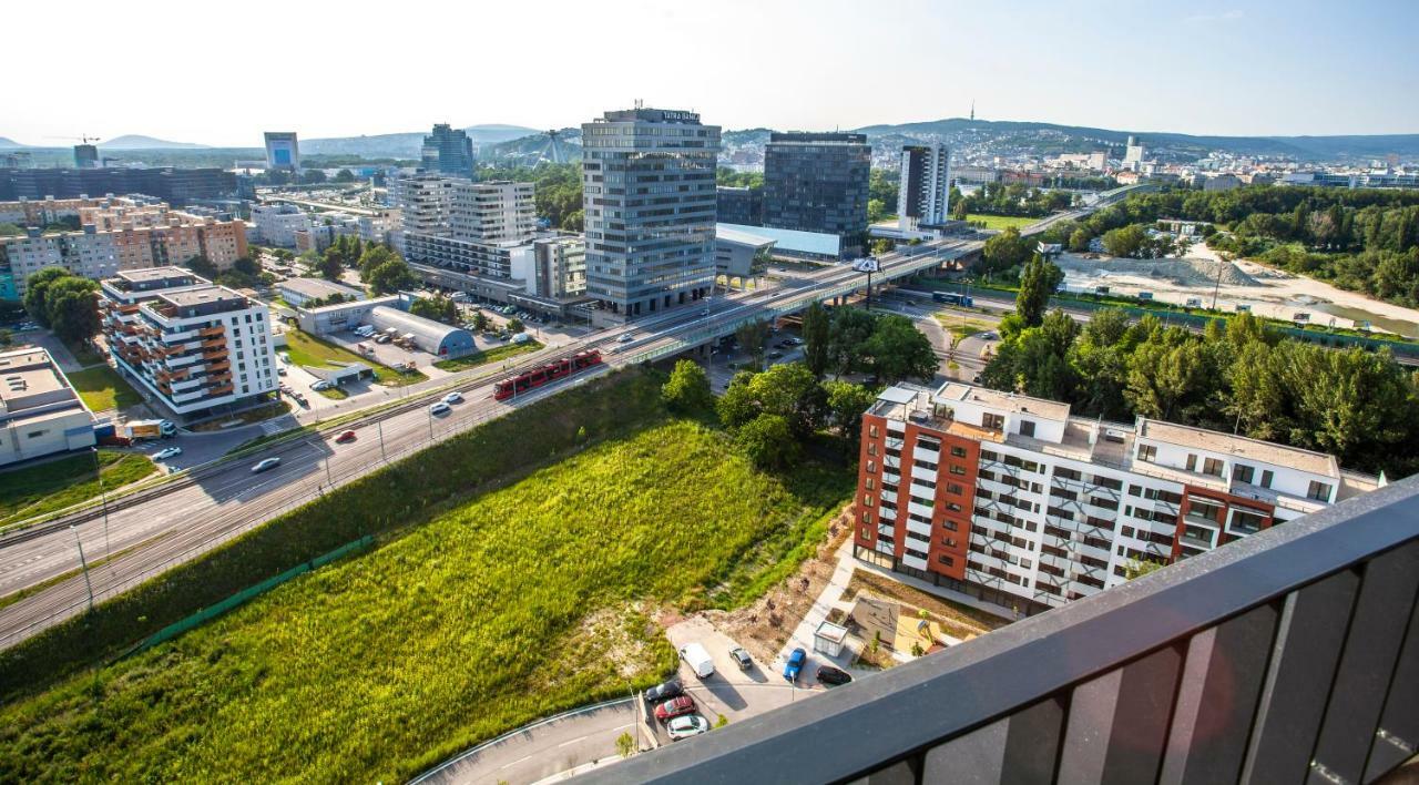 Air-Conditioned City View Apartment 24H Check-In Μπρατισλάβα Εξωτερικό φωτογραφία