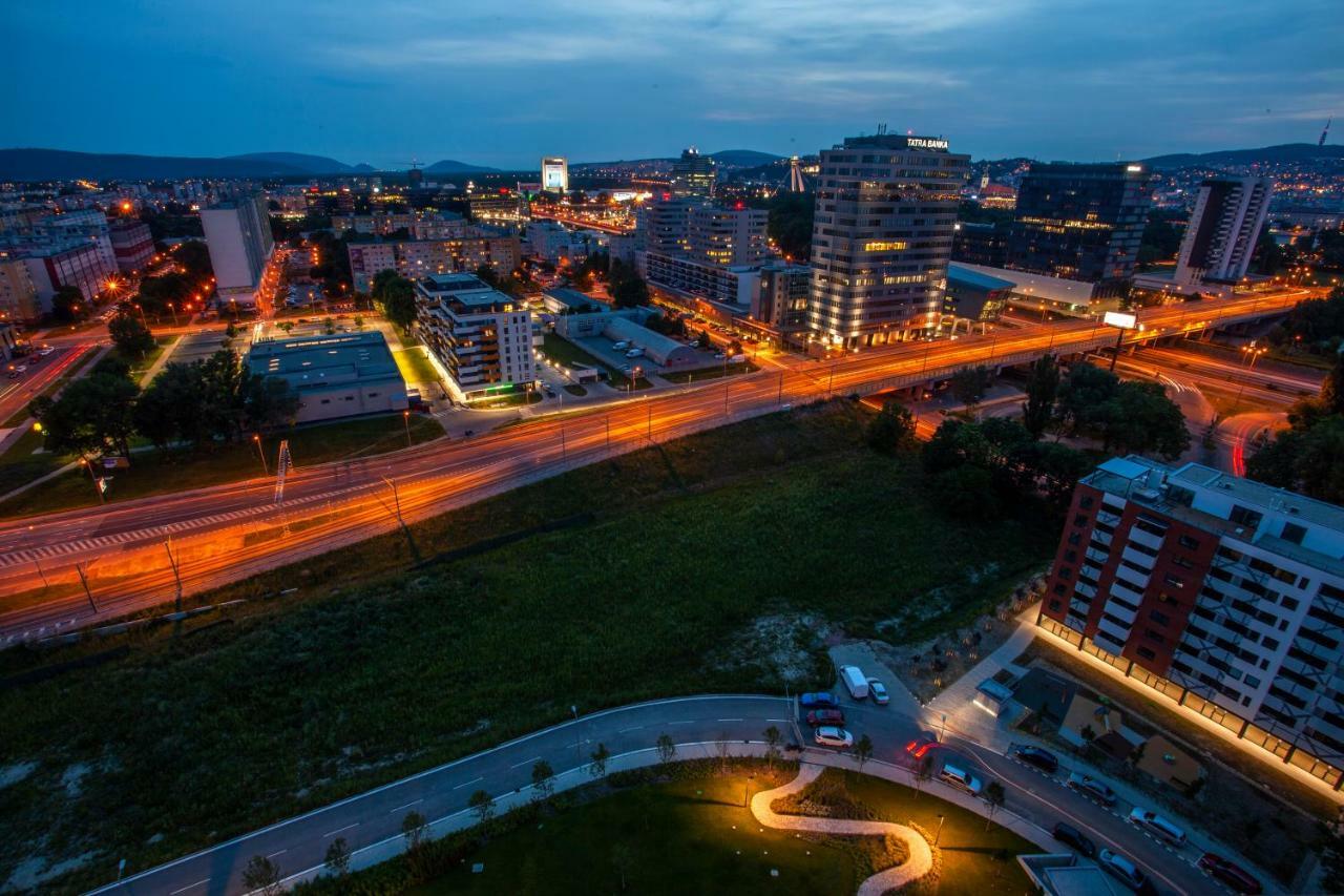 Air-Conditioned City View Apartment 24H Check-In Μπρατισλάβα Εξωτερικό φωτογραφία